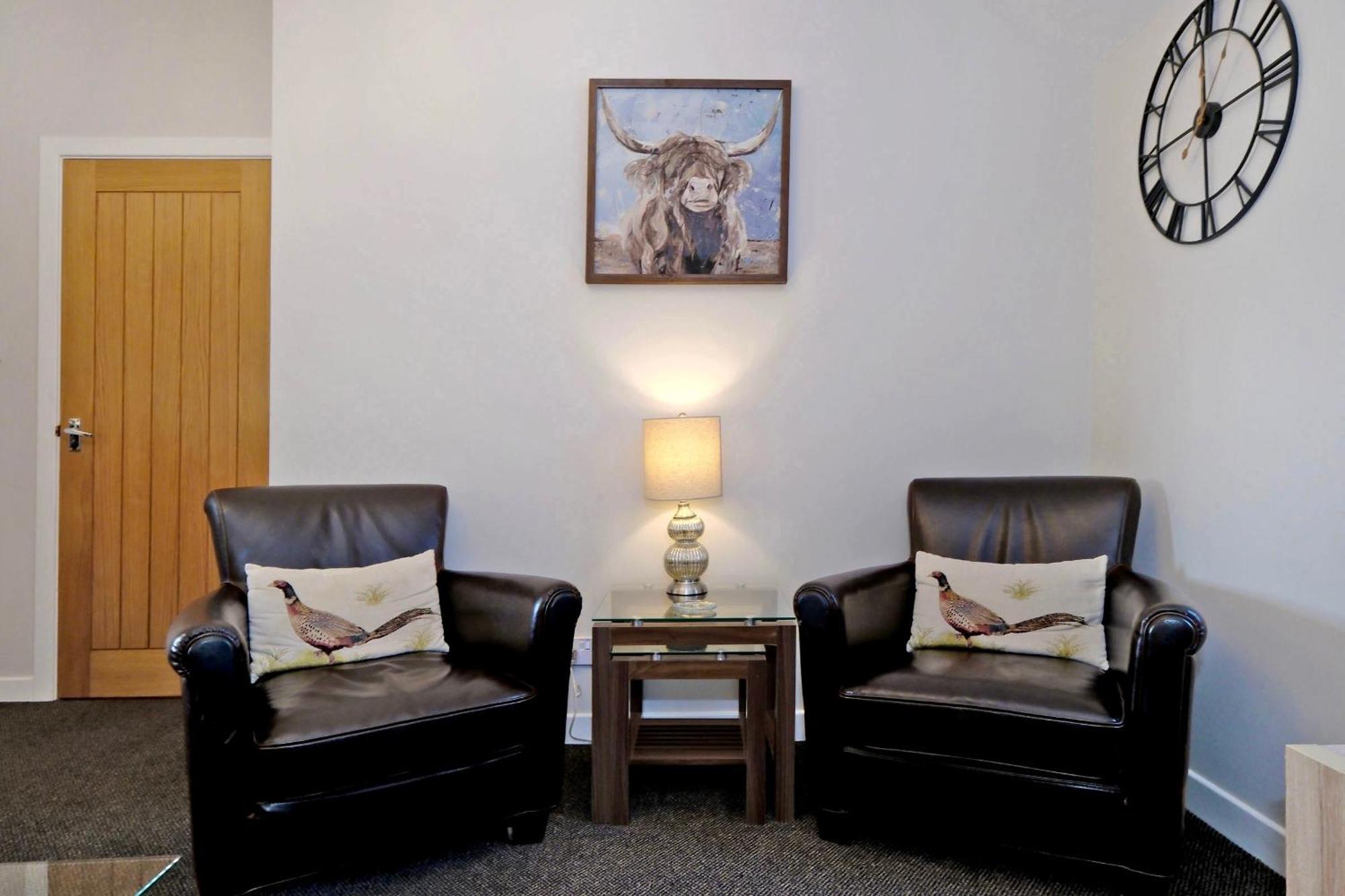 Douglas House Apartments 奈恩 外观 照片